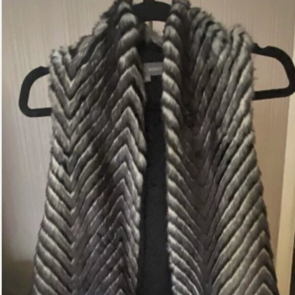 Lola & Sophie Faux Fur Vest Chevron Animal Print Black Gray Made in USA - Picture 1 of 9